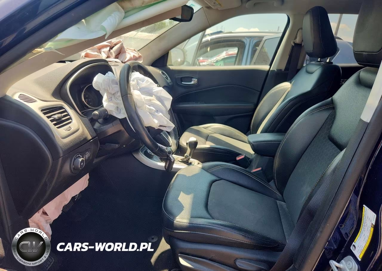 2019 Jeep Compass Latitude VIN:3C4NJDBB3KT729169 - 7