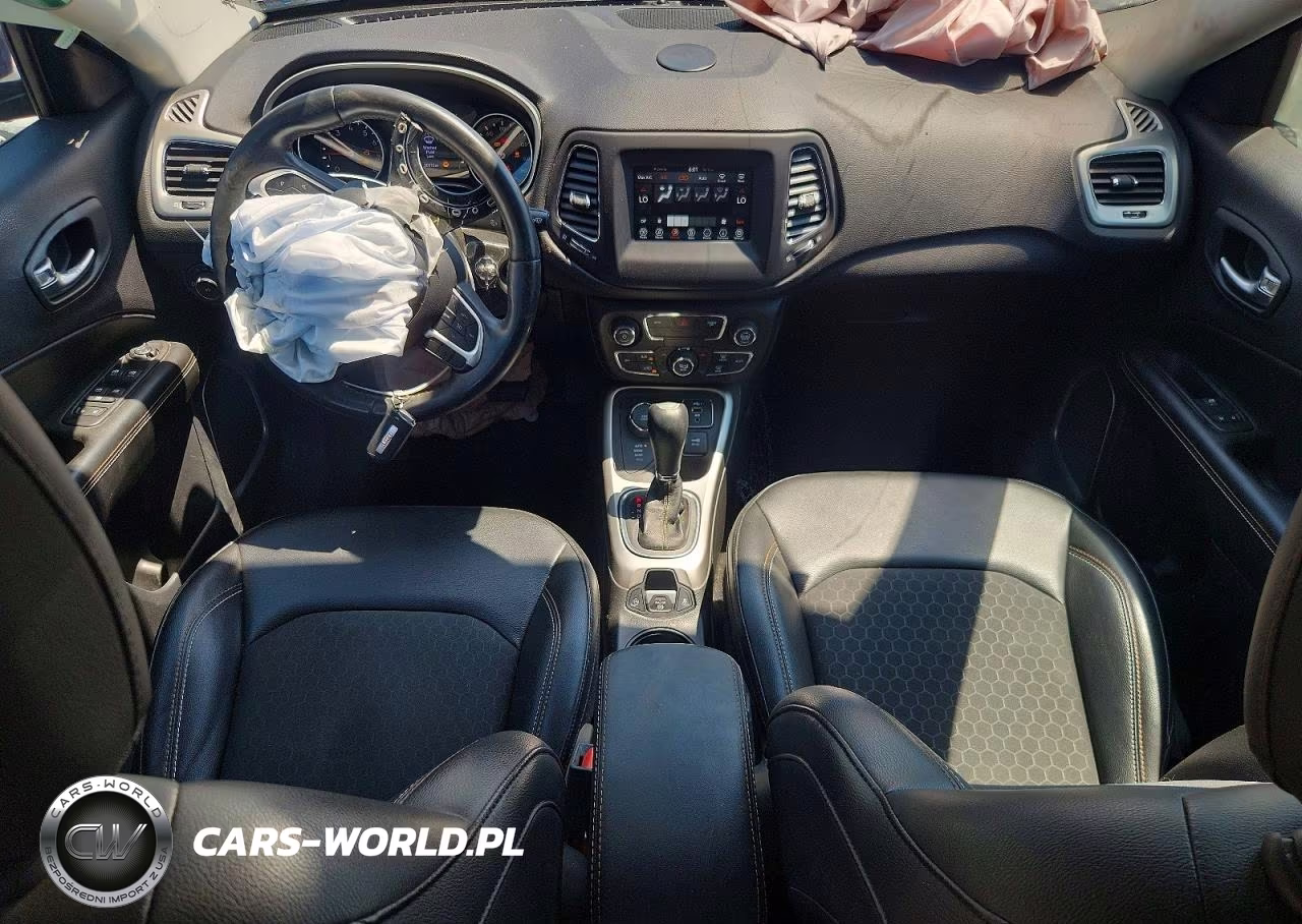 2019 Jeep Compass Latitude VIN:3C4NJDBB3KT729169 - 8