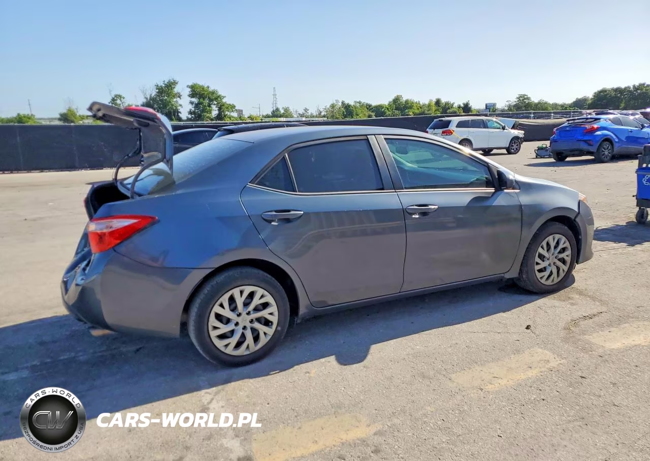 2019 Toyota Corolla Le VIN:5YFBURHE1KP930189 - 3