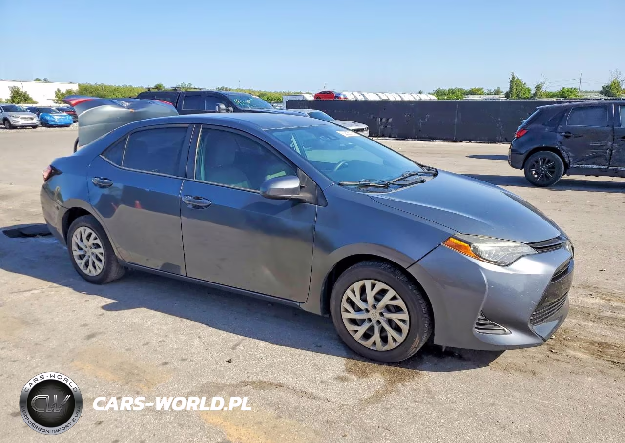 2019 Toyota Corolla Le VIN:5YFBURHE1KP930189 - 4
