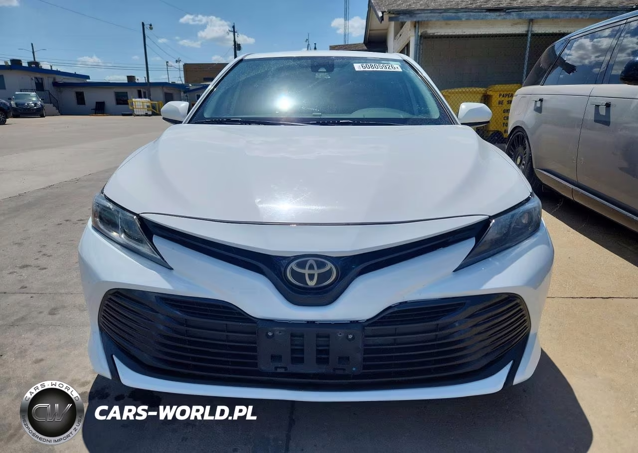 2019 Toyota Camry Le VIN:4T1B11HK4KU804410 - 5