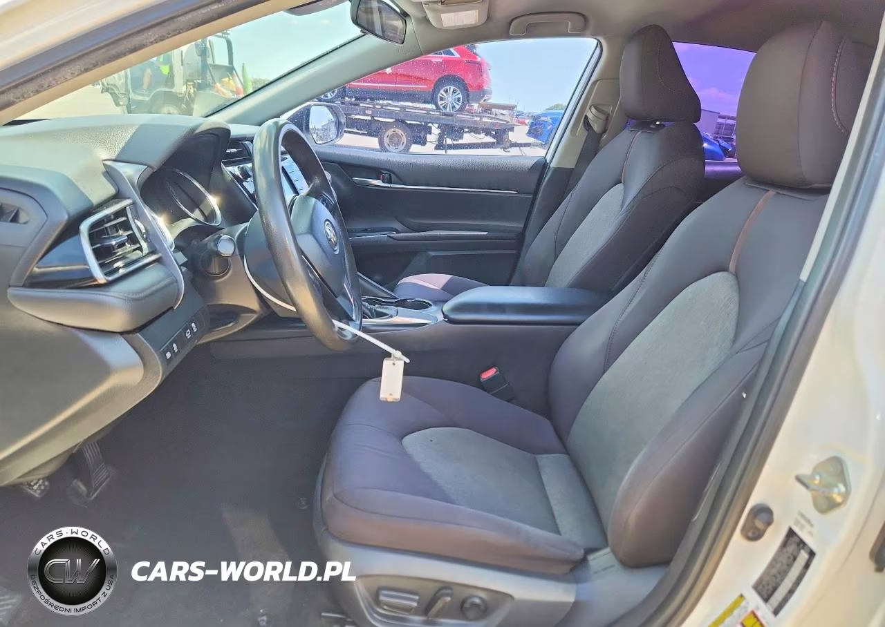 2019 Toyota Camry Le VIN:4T1B11HK4KU804410 - 7