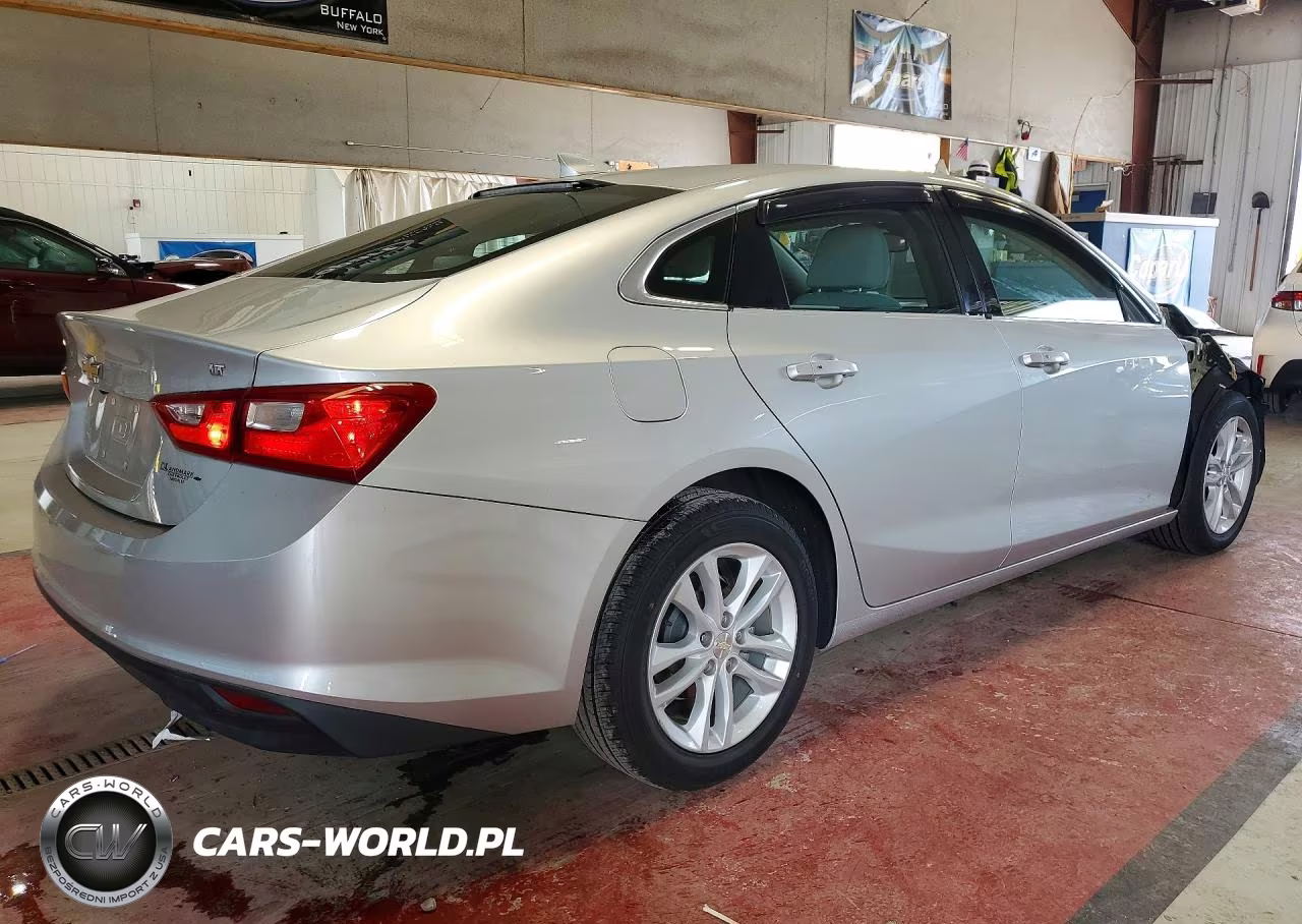 2018 Chevrolet Malibu Lt VIN:1G1ZD5ST9JF110794 - 3