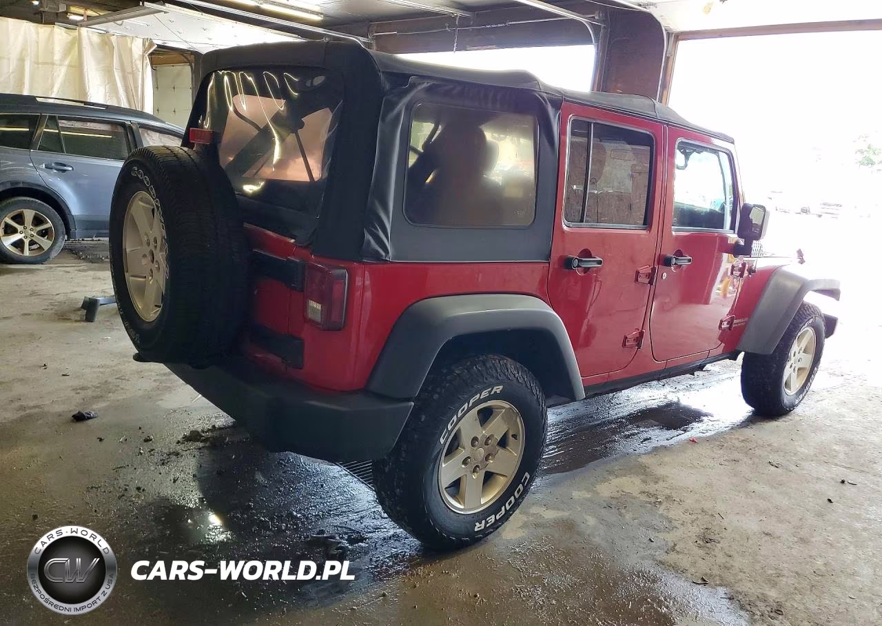 2011 Jeep Wrangler Unlimited Sport VIN:1J4BA3H18BL537327 - 3