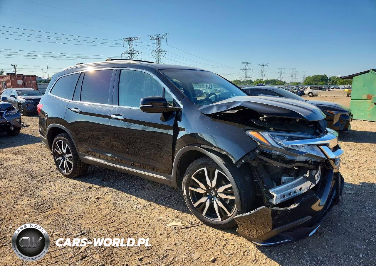 2019 Honda Pilot Touring VIN:5FNYF6H6XKB049207 - 4