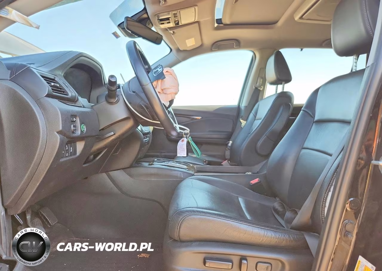 2019 Honda Pilot Touring VIN:5FNYF6H6XKB049207 - 7