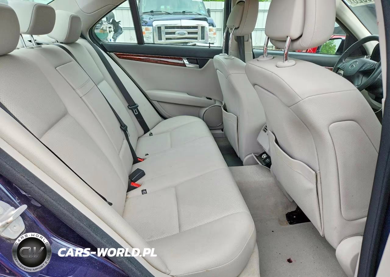 2010 Mercedes-Benz C 300 4Matic VIN:WDDGF8BB4AF403770 - 10