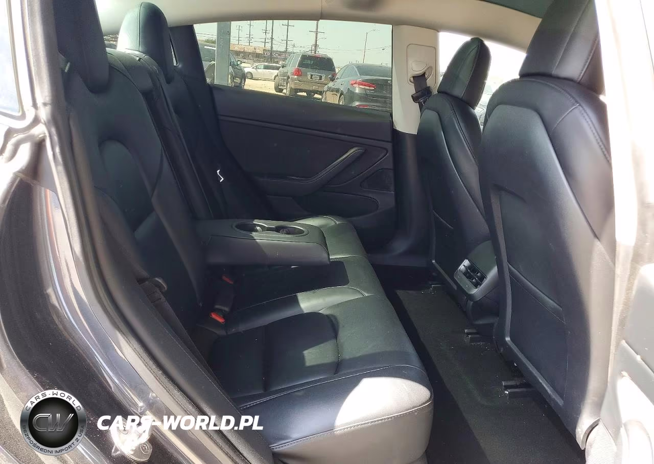 2021 Tesla Model 3 VIN:5YJ3E1EC4MF935827 - 10