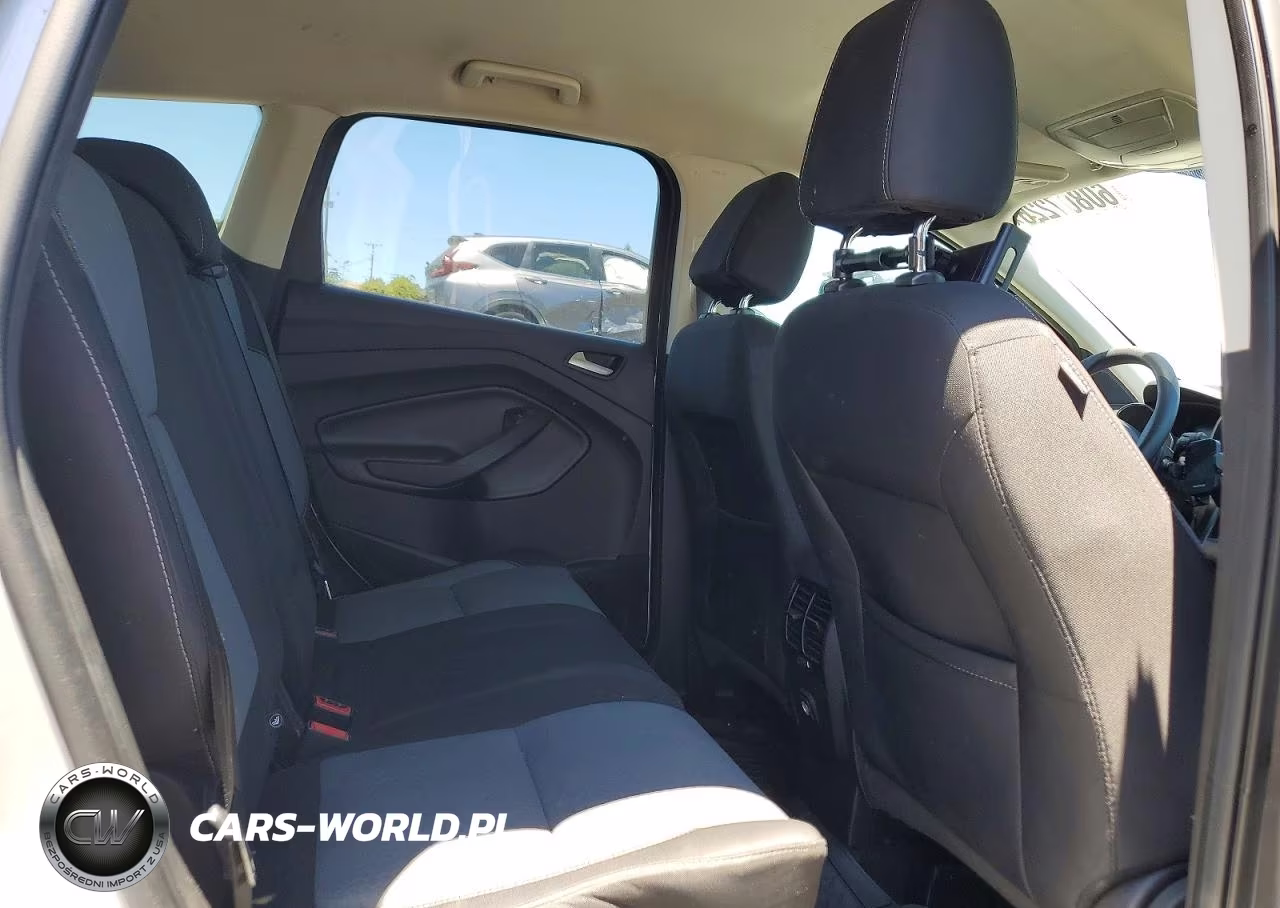 2017 Ford Escape Se VIN:1FMCU0GD4HUE49322 - 10