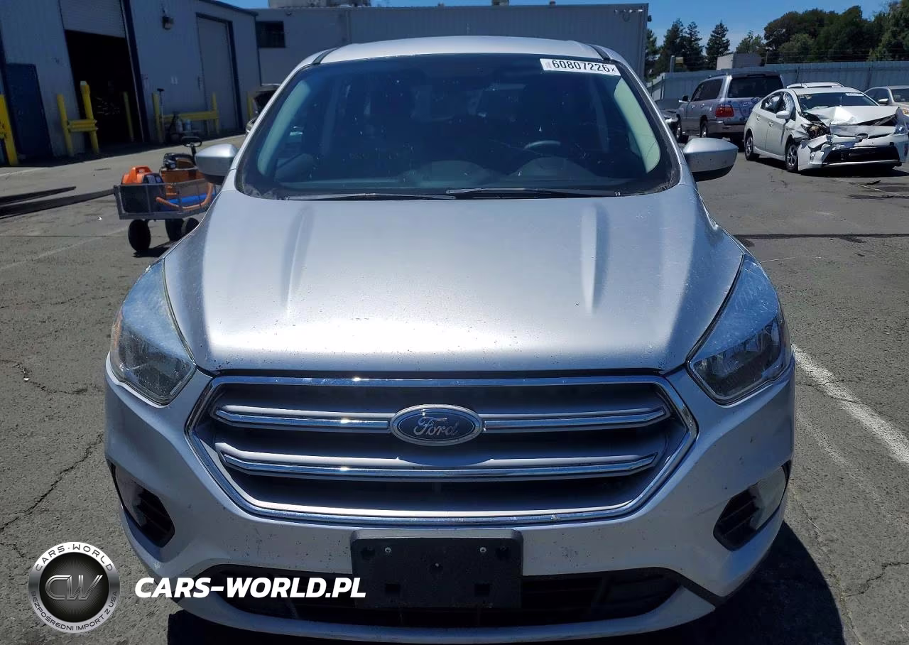 2017 Ford Escape Se VIN:1FMCU0GD4HUE49322 - 5