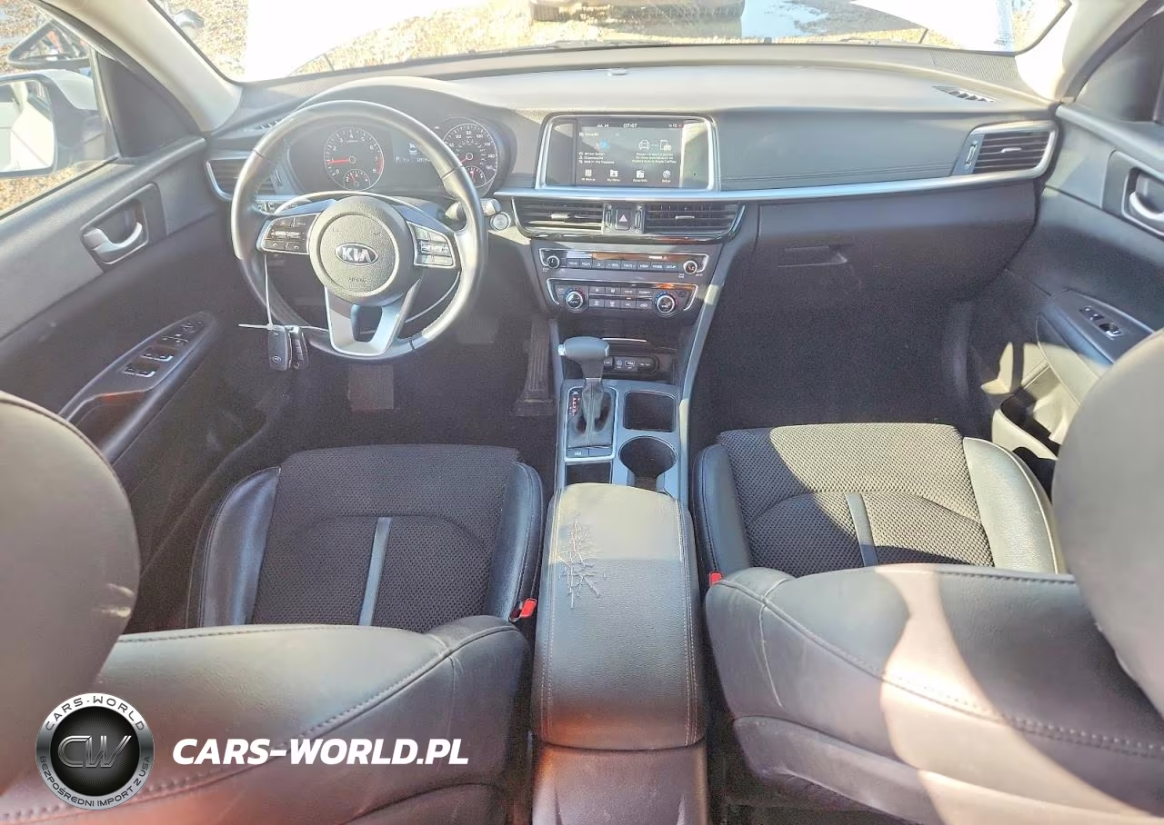 2019 Kia Optima S VIN:5XXGT4L33KG297608 - 8