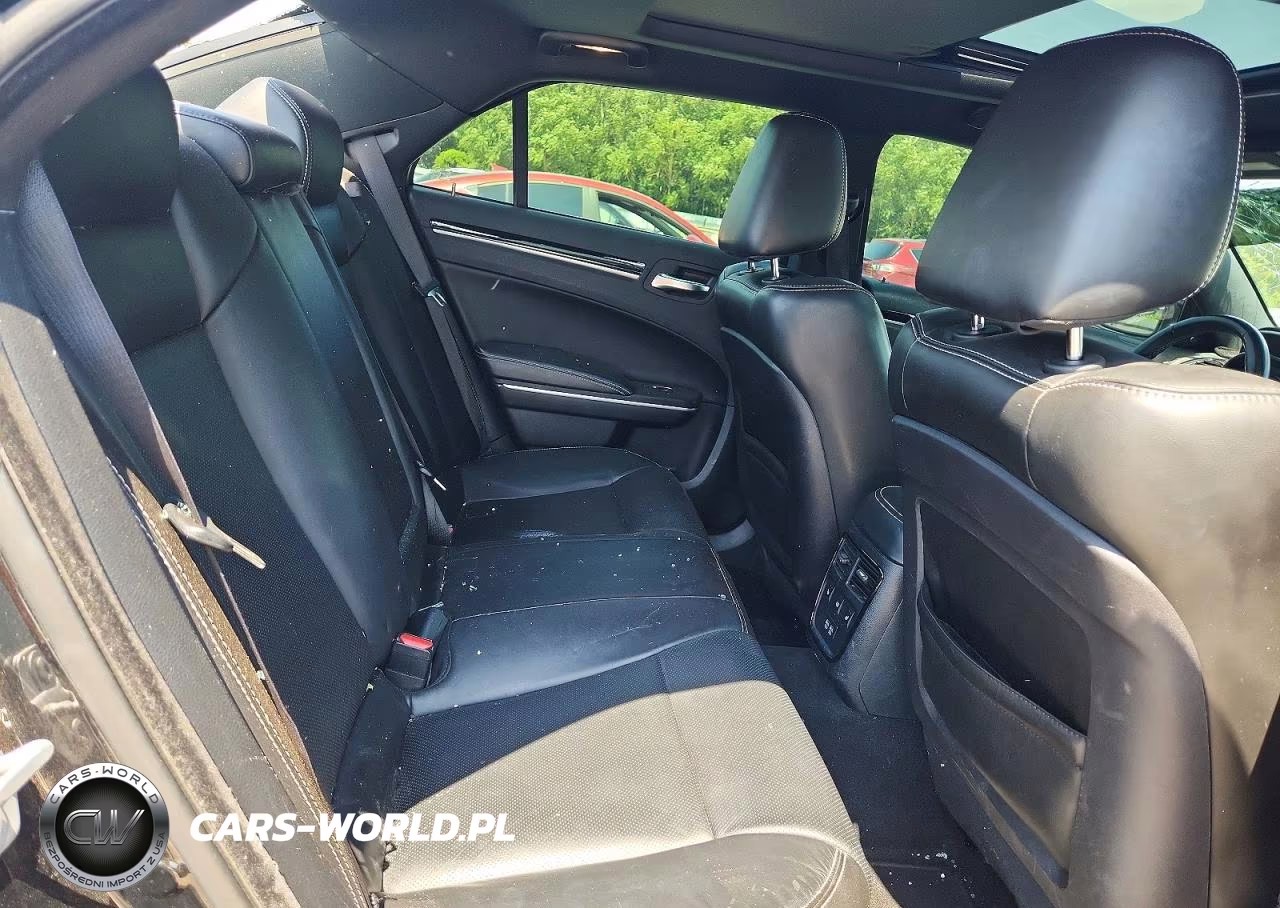 2021 Chrysler 300 S VIN:2C3CCABT9MH509169 - 10