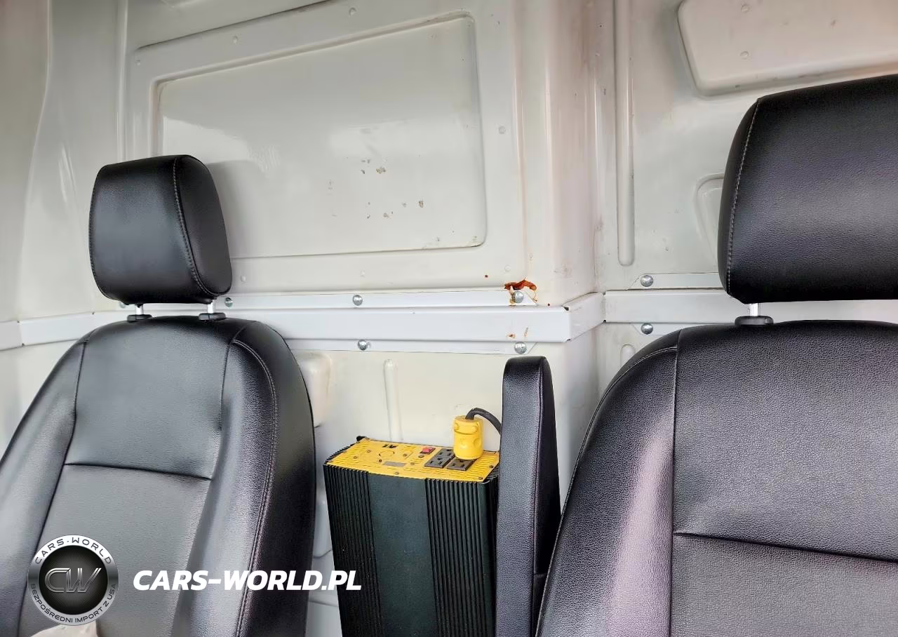 2020 Ford Transit T-250 VIN:1FTBR1C86LKA38704 - 10