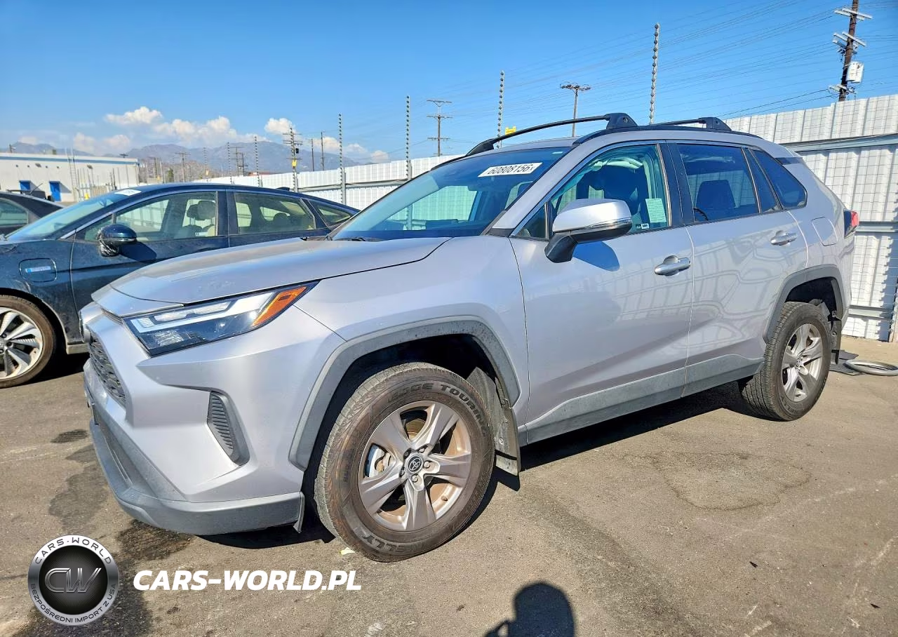 2022 Toyota Rav4 Xle – zdjęcie 1 z 13