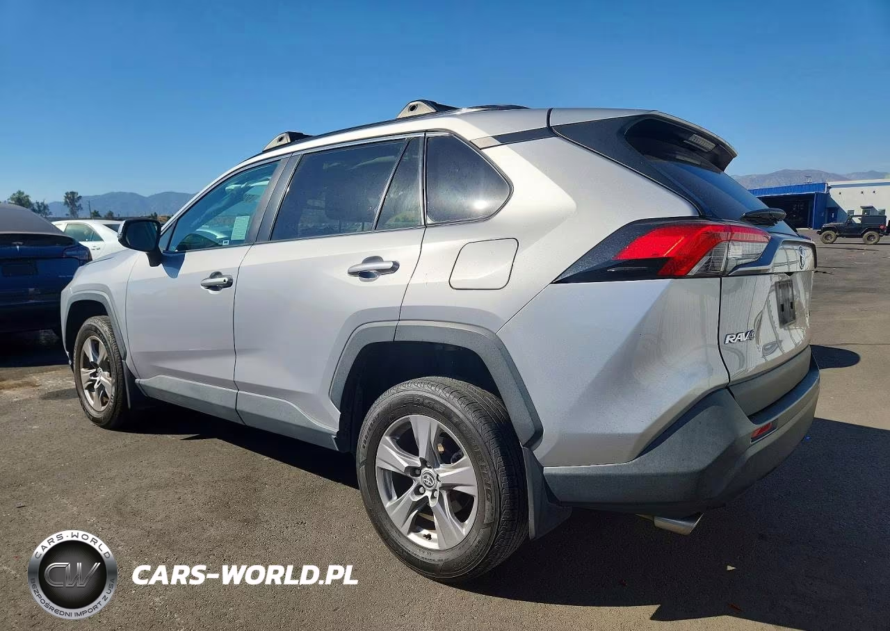 2022 Toyota Rav4 Xle VIN:2T3W1RFV1NC181886 - 2
