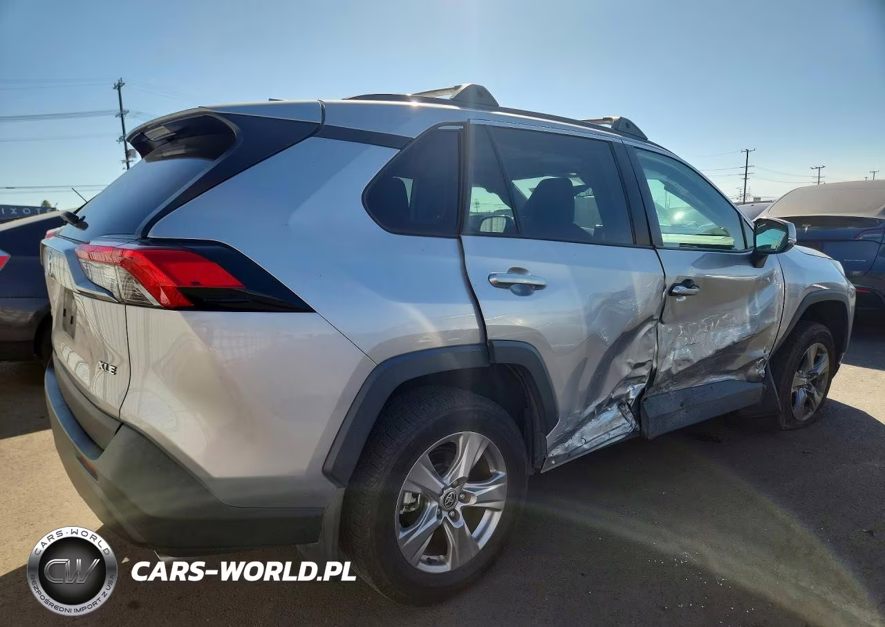 2022 Toyota Rav4 Xle VIN:2T3W1RFV1NC181886 - 3