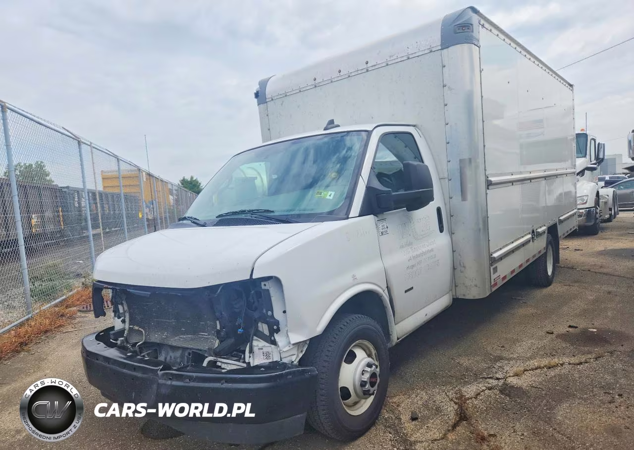 2023 GMC Savana Cutaway G3500 – zdjęcie 1 z 13