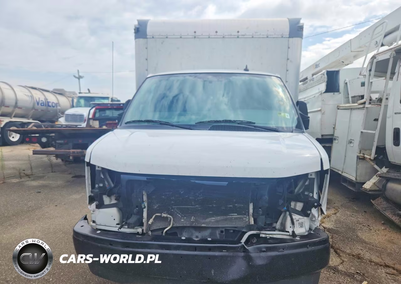 2023 GMC Savana Cutaway G3500 VIN:7GZ37TC73PN004451 - 5