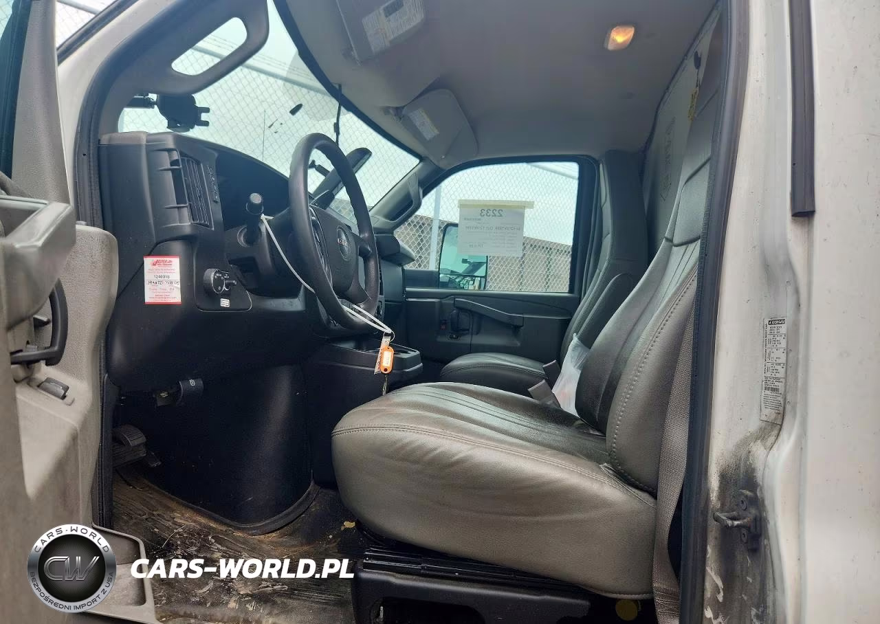 2023 GMC Savana Cutaway G3500 VIN:7GZ37TC73PN004451 - 7
