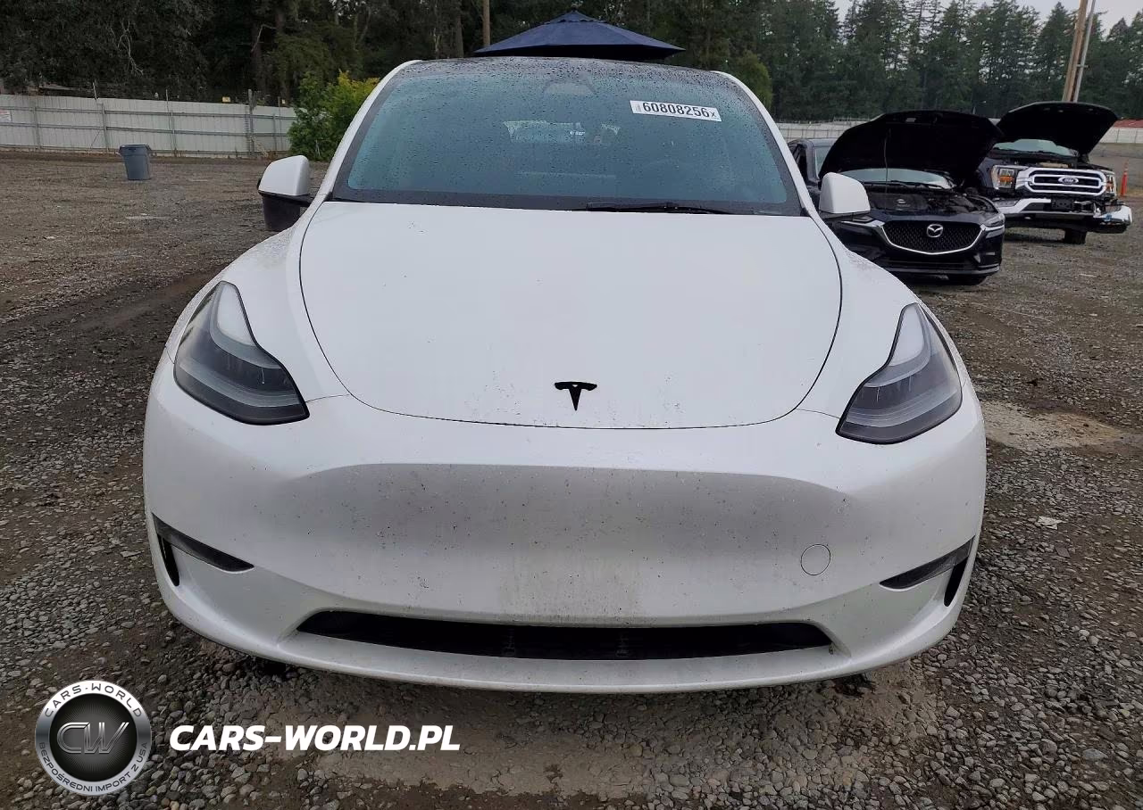 2023 Tesla Model Y VIN:7SAYGDEEXPF682572 - 5