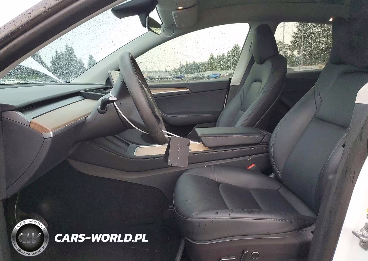 2023 Tesla Model Y VIN:7SAYGDEEXPF682572 - 7