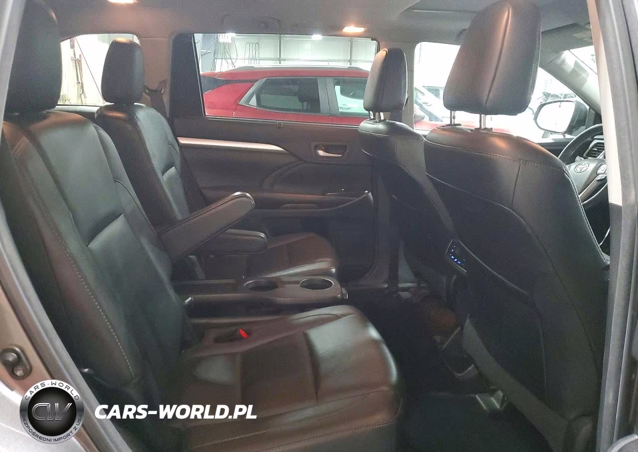 2018 Toyota Highlander Xle VIN:5TDJZRFH4JS498004 - 10