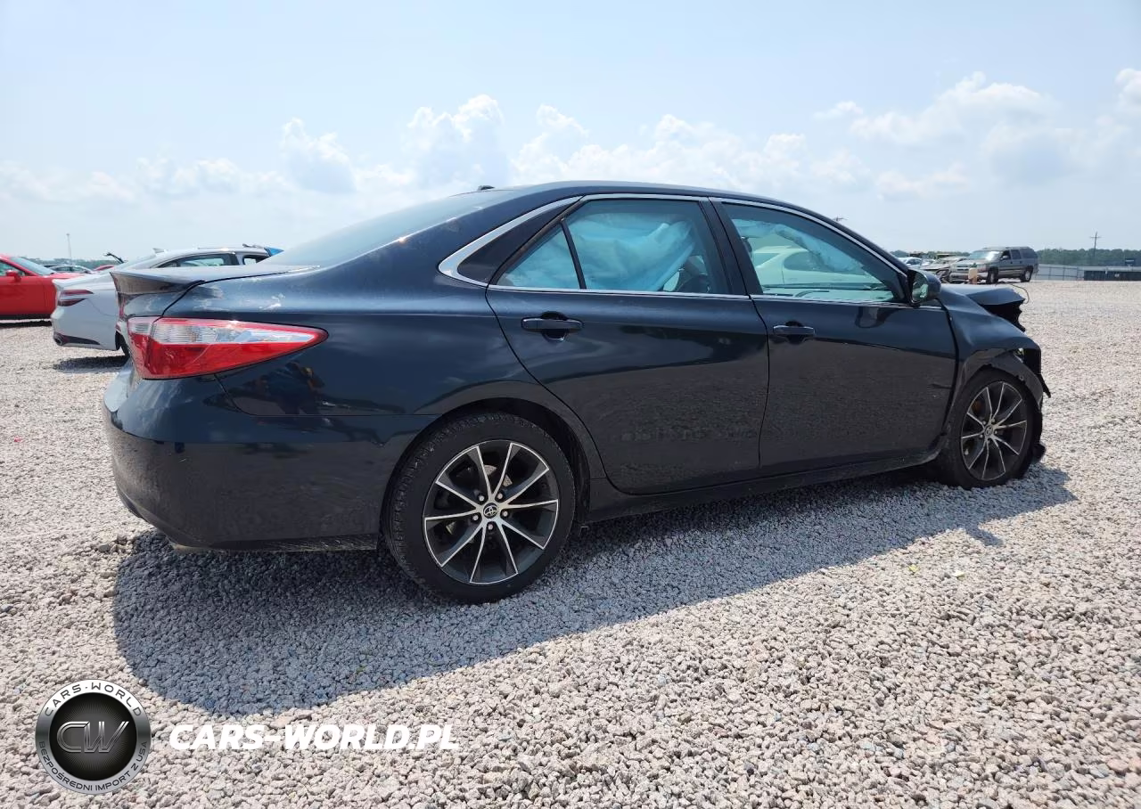 2015 Toyota Camry Xse VIN:4T1BF1FK2FU052801 - 3