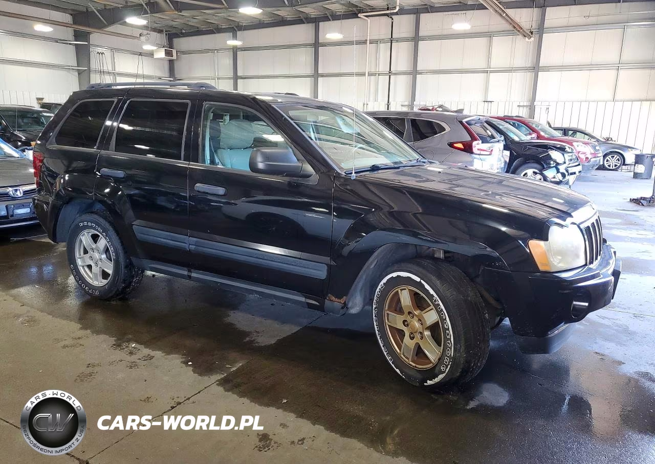2005 Jeep Grand Cherokee Laredo VIN:1J4GR48K05C711487 - 4