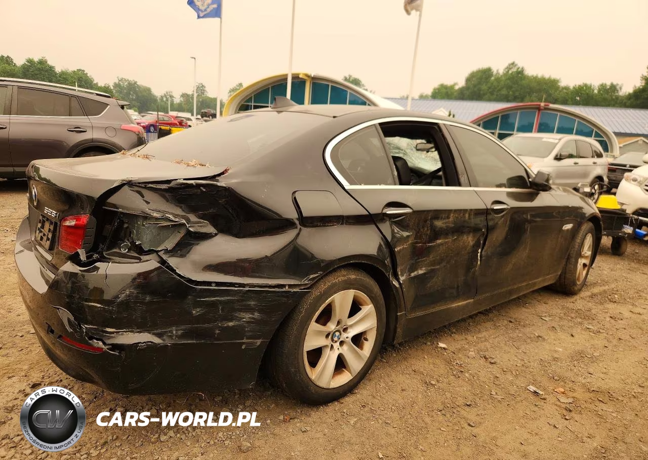 2013 BMW 528 Xi VIN:WBAXH5C5XDD114997 - 3