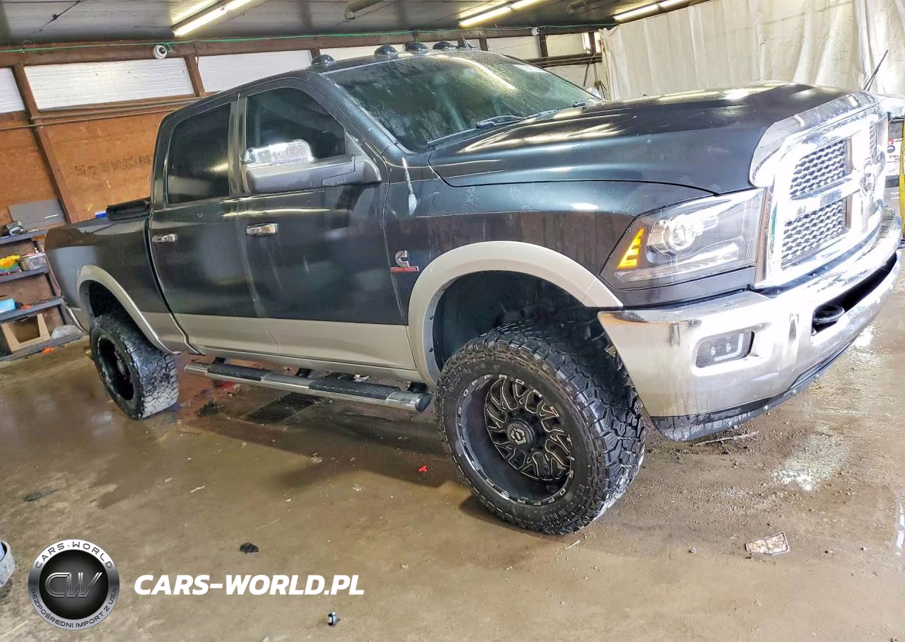 2013 Ram 2500 Laramie VIN:3C6UR5FL6DG557462 - 4