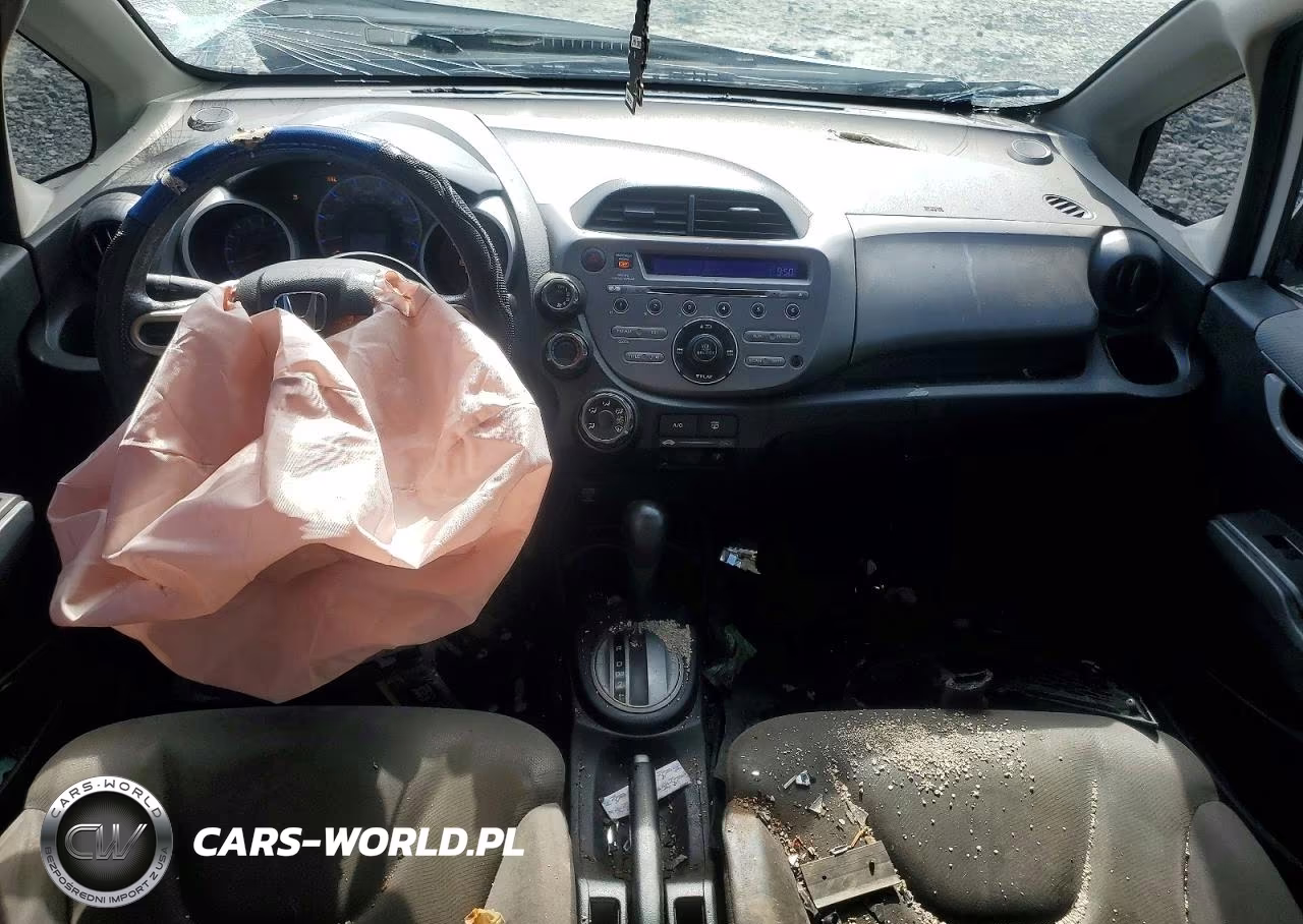 2013 Honda Fit VIN:JHMGE8H36DC061613 - 8