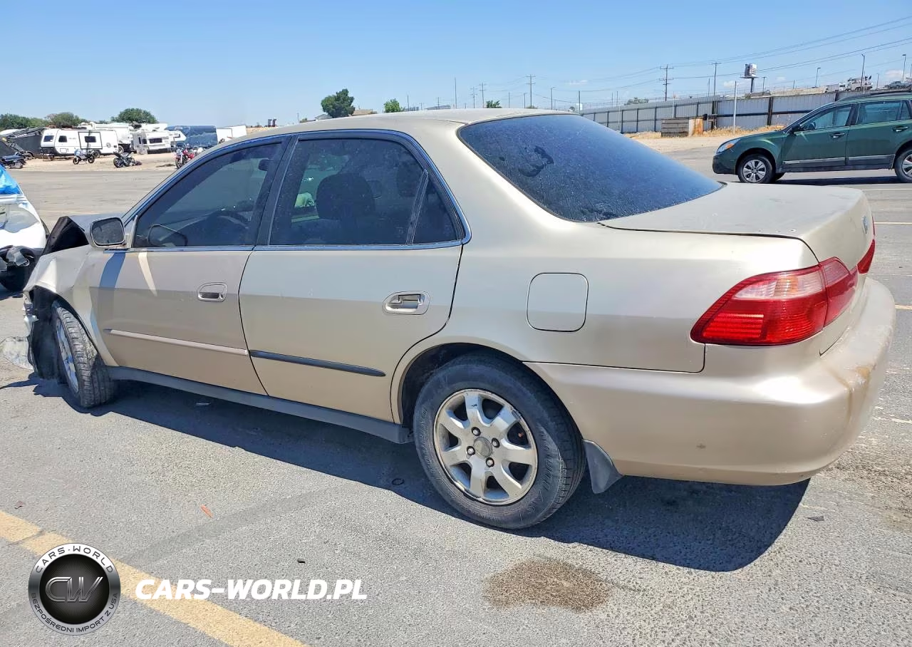 2000 Honda Accord VIN:JHMCG5640YC000301 - 2