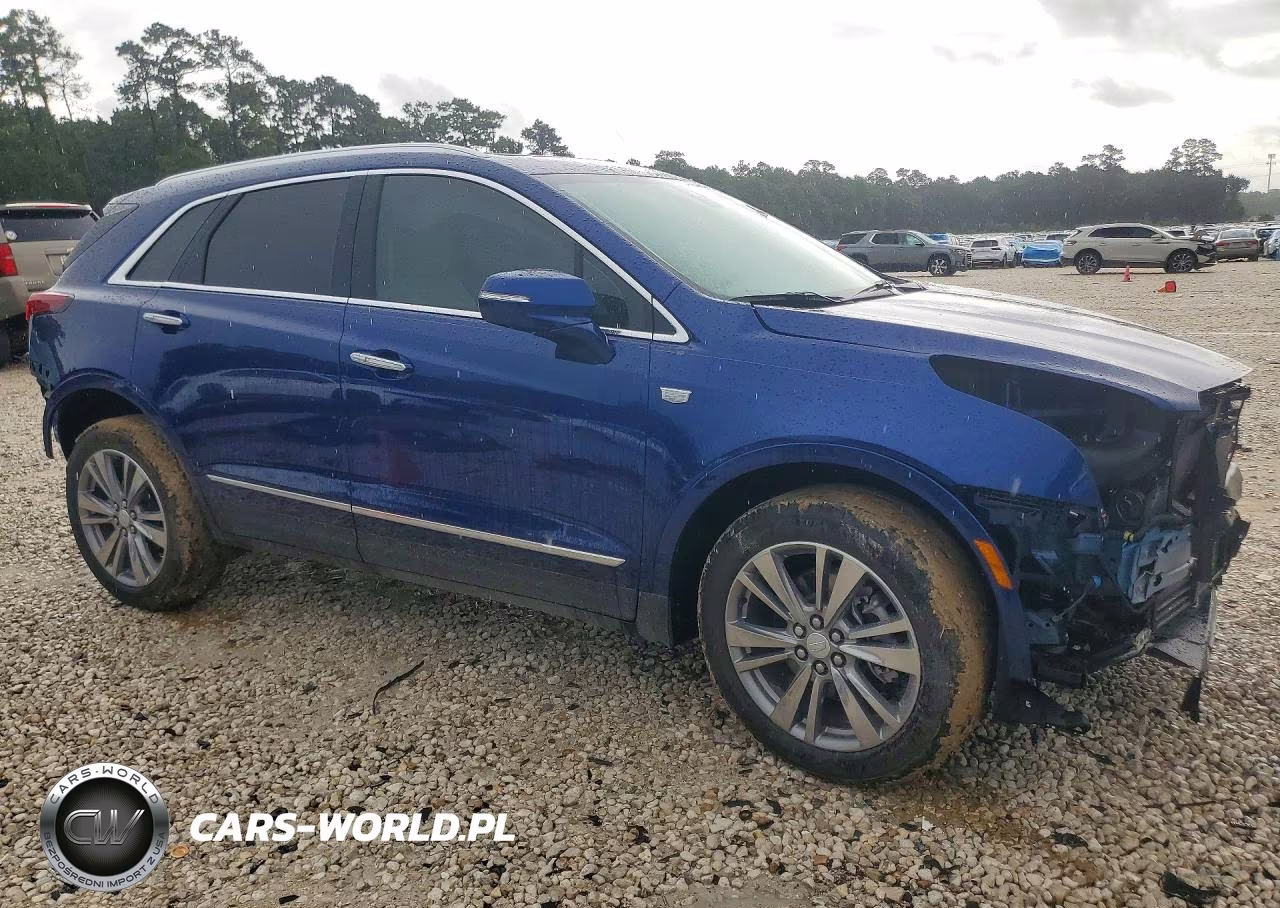 2026 Cadillac Xt5 Premium Luxury VIN:1GYKNCR49TZ105003 - 4