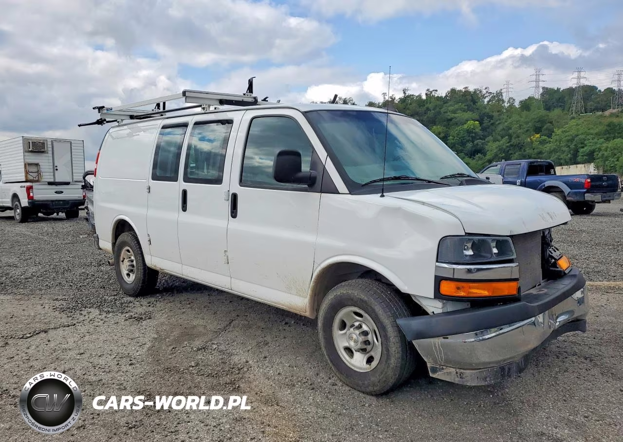 2023 Chevrolet Express VIN:1GCWGAFP1P1212636 - 4