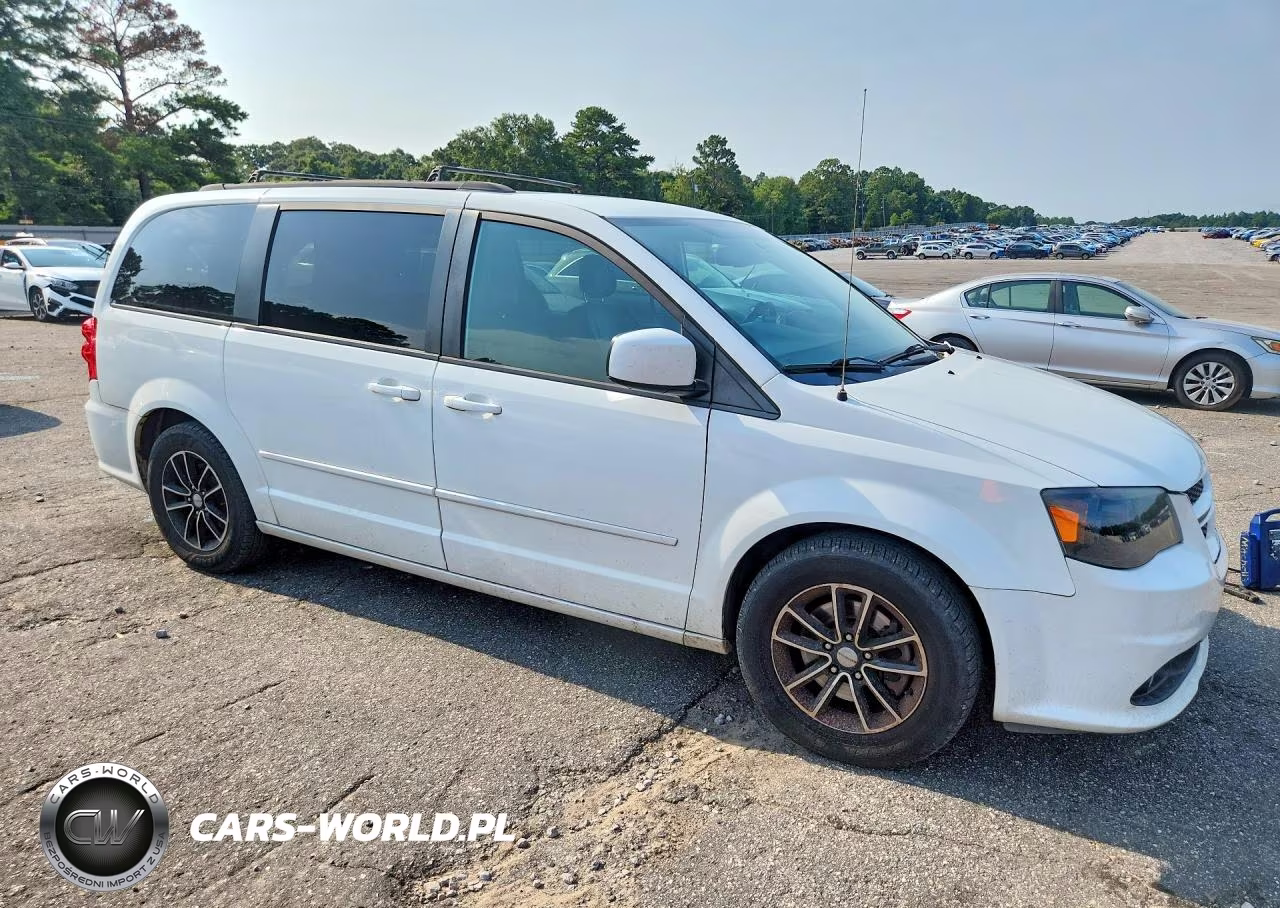 2017 Dodge Grand Caravan Gt VIN:2C4RDGEG8HR842290 - 4