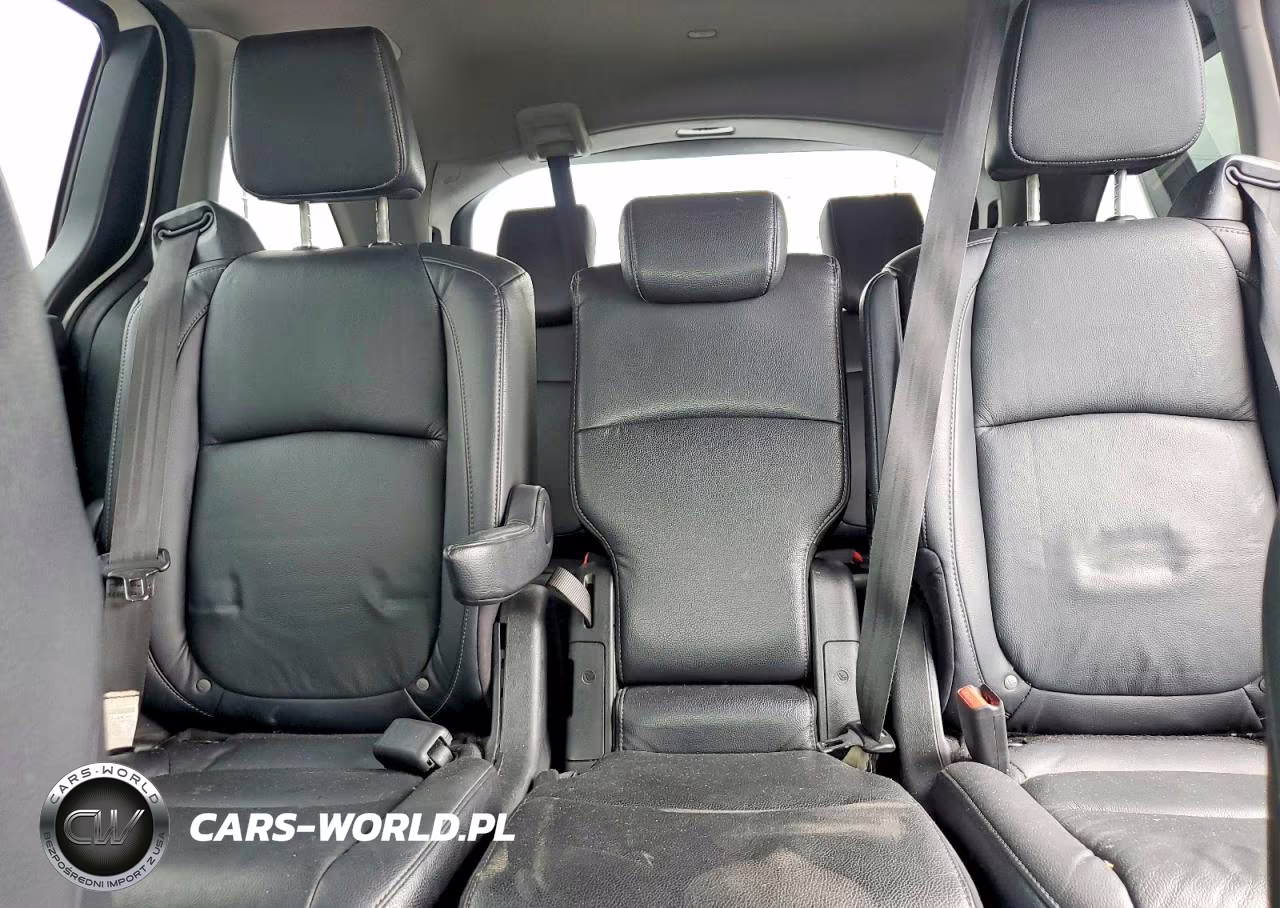 2021 Honda Odyssey Touring VIN:5FNRL6H85MB037810 - 10