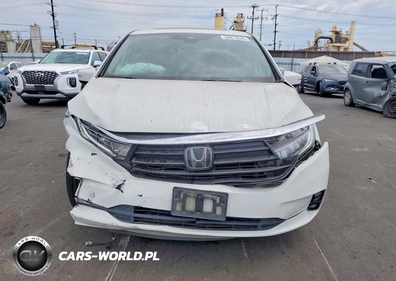 2021 Honda Odyssey Touring VIN:5FNRL6H85MB037810 - 5