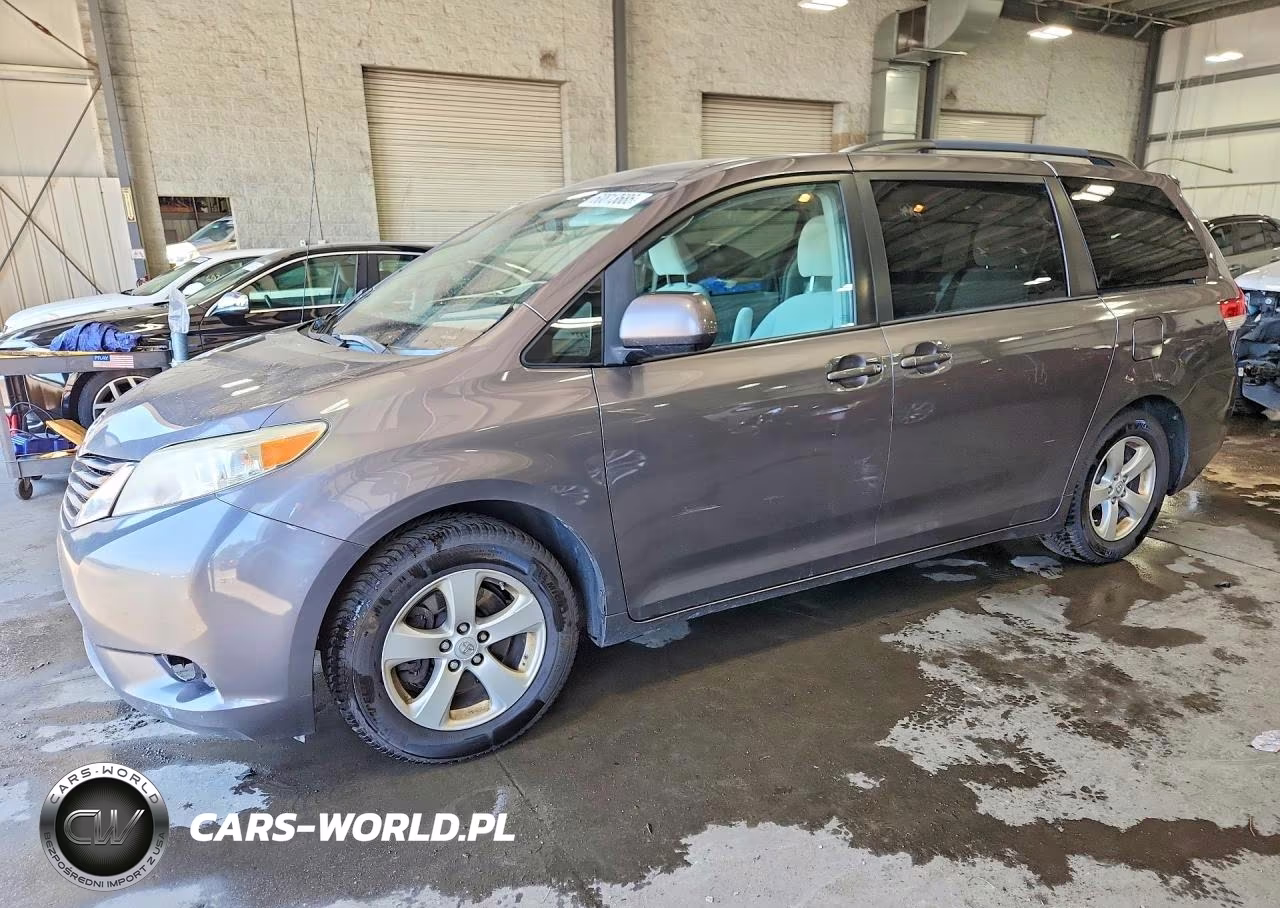 2014 Toyota Sienna Le