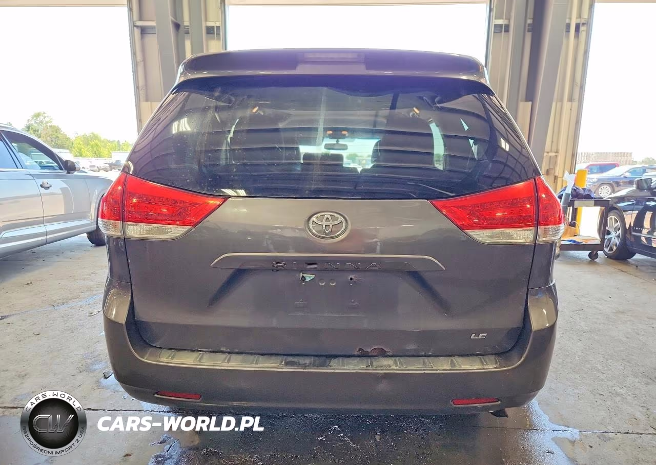 2014 Toyota Sienna Le VIN:5TDKK3DC8ES485579 - 6