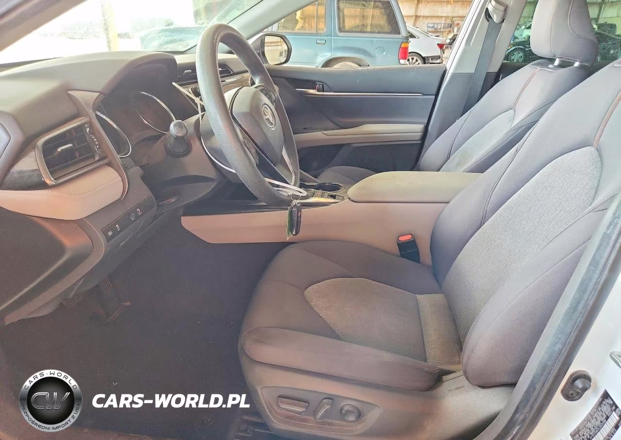 2020 Toyota Camry Le VIN:4T1E31AK7LU525388 - 7