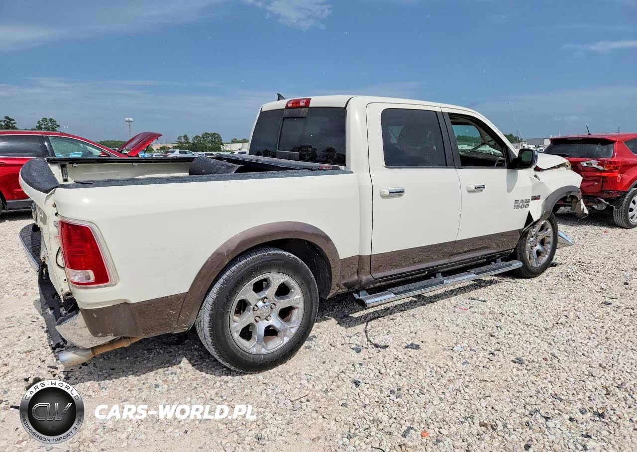 2018 Ram 1500 Laramie VIN:1C6RR6NTXJS100509 - 3