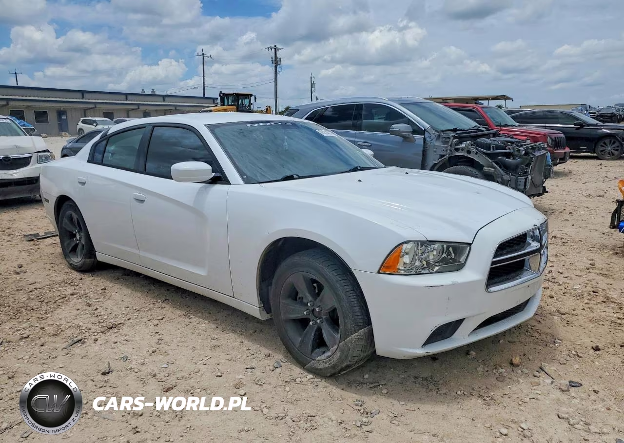 2011 Dodge Charger VIN:2B3CL3CGXBH560171 - 4