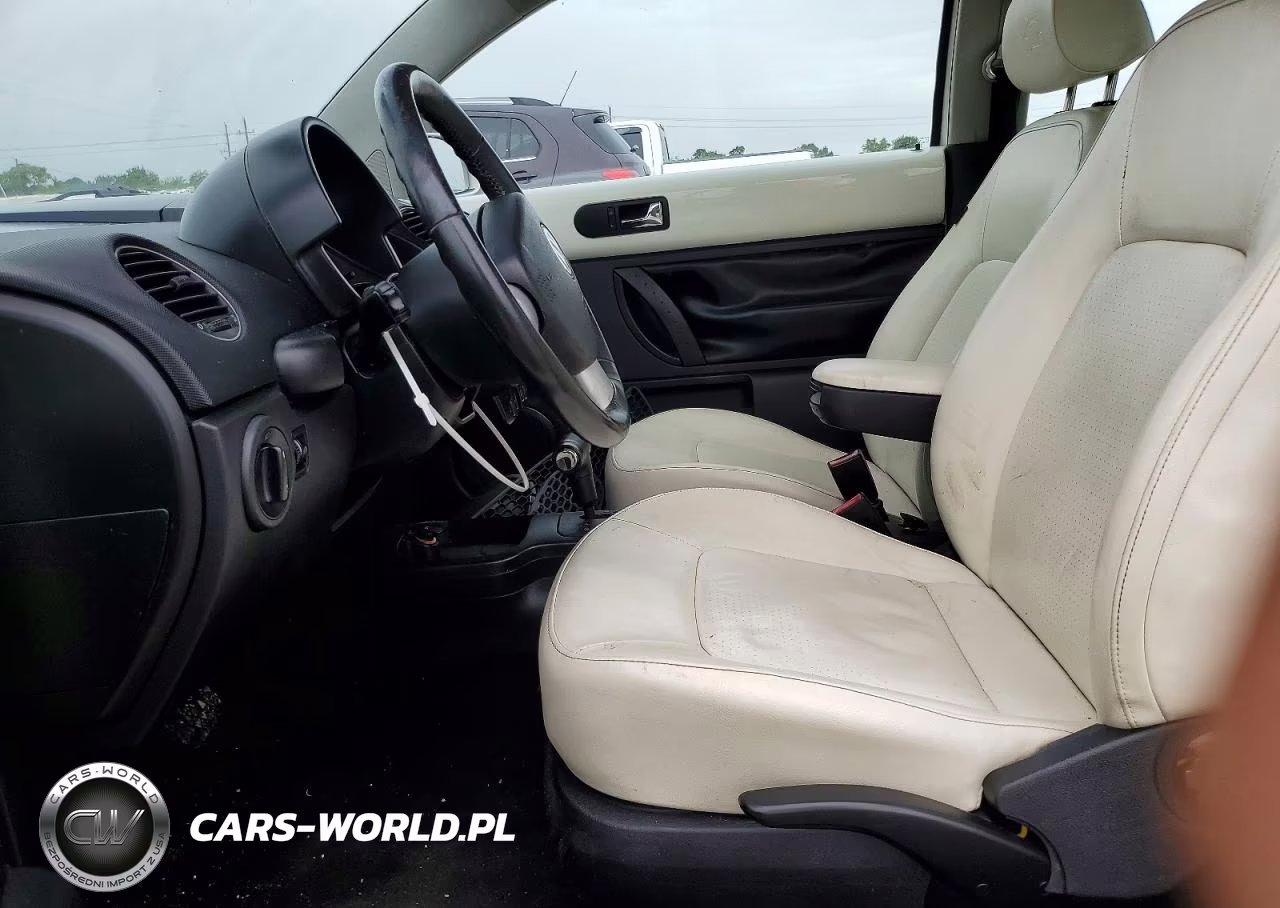 2008 Volkswagen New Beetle Triple White VIN:3VWFG31C98M510692 - 7