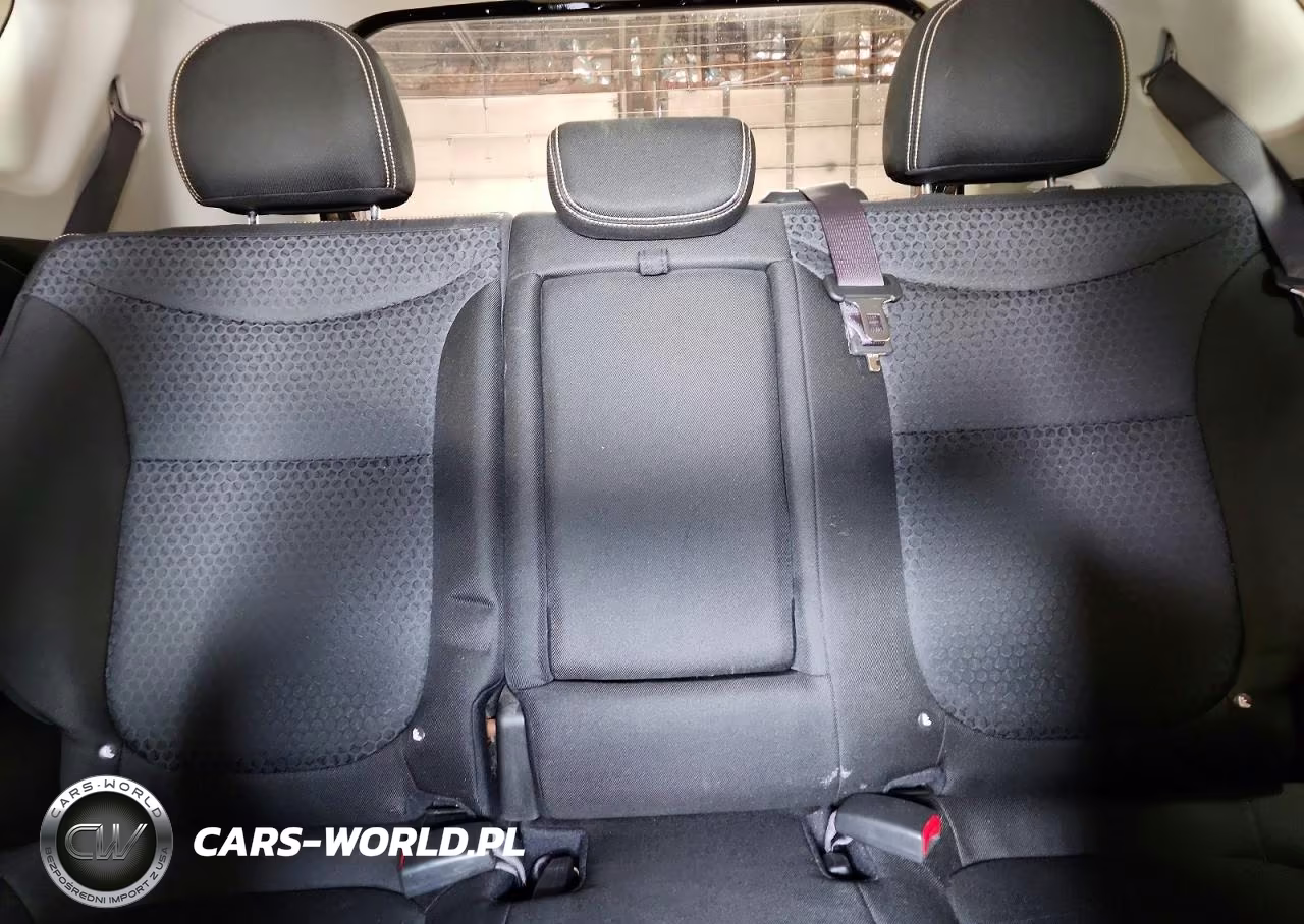 2016 Kia Soul + VIN:KNDJP3A55G7319696 - 10