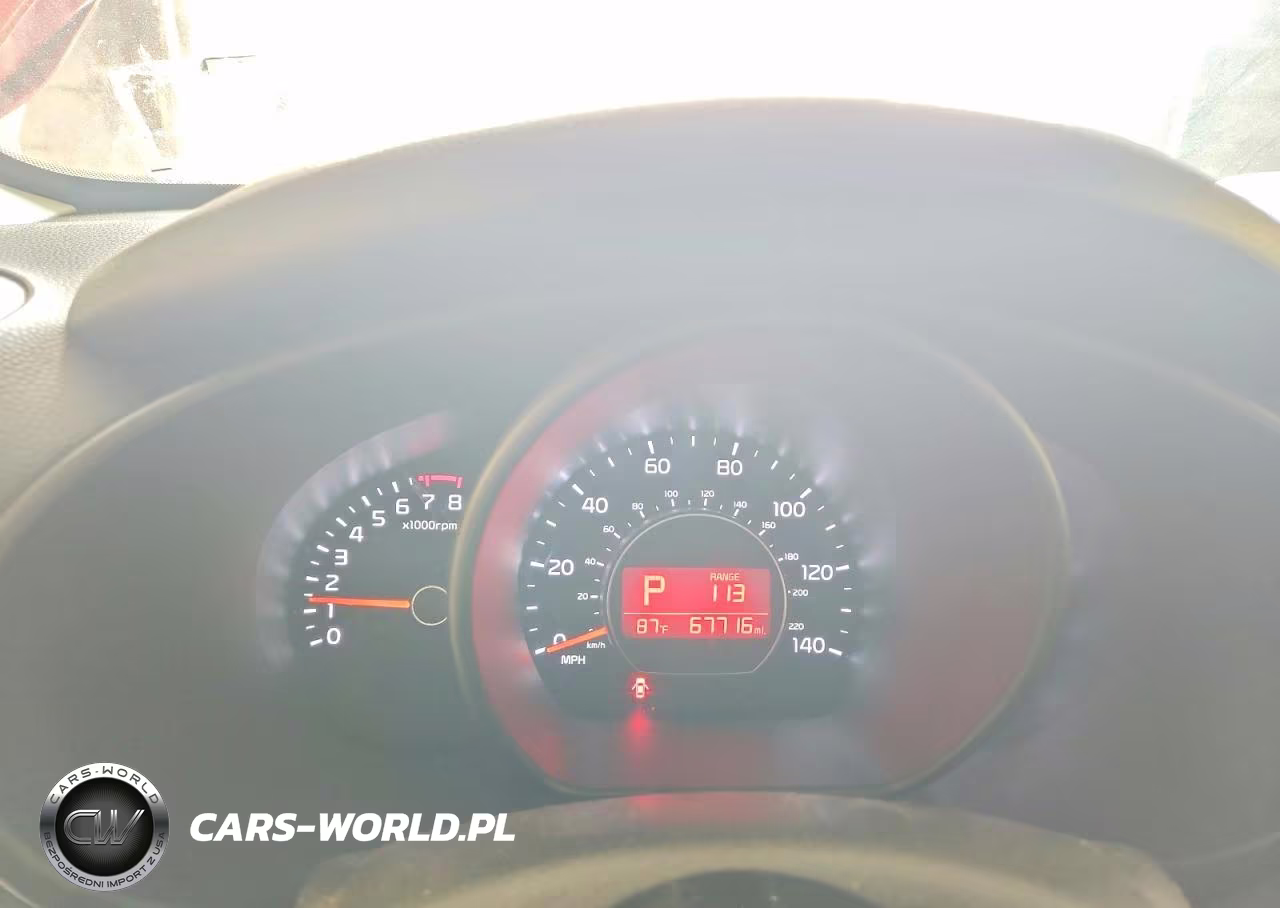 2016 Kia Soul + VIN:KNDJP3A55G7319696 - 9