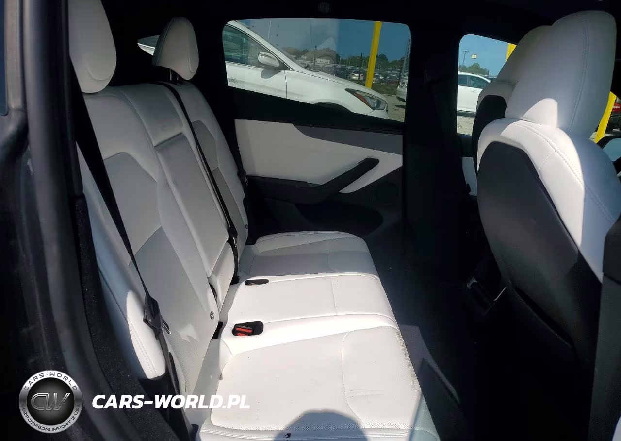 2026 Tesla Model Y VIN:7SAYGDEE4TF574586 - 11