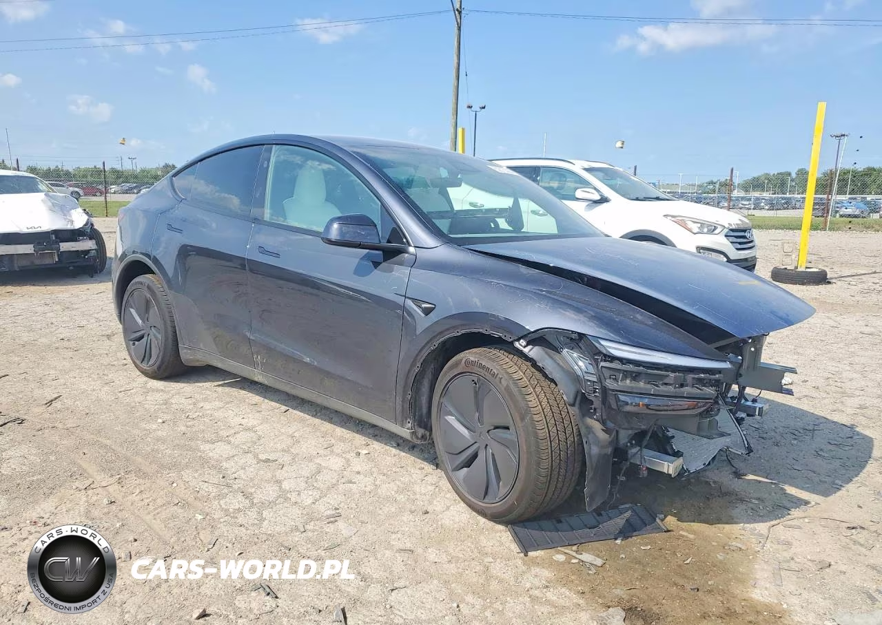 2026 Tesla Model Y VIN:7SAYGDEE4TF574586 - 4