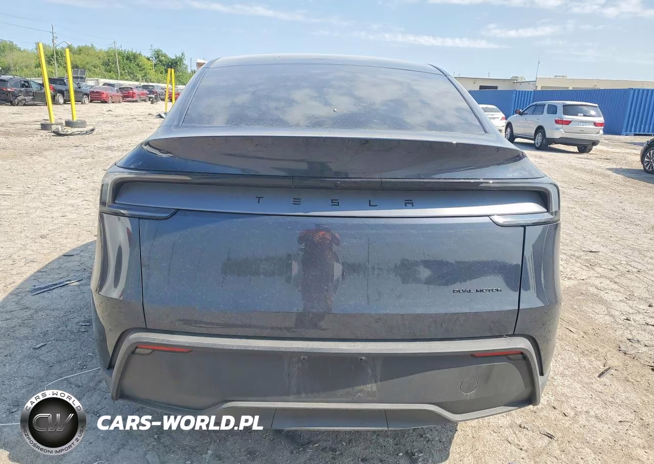 2026 Tesla Model Y VIN:7SAYGDEE4TF574586 - 6
