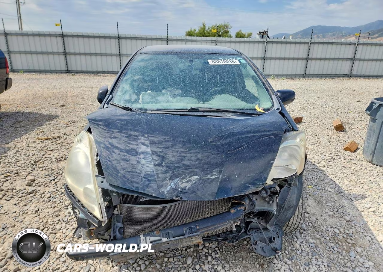 2010 Honda Fit Sport VIN:JHMGE8H41AC023405 - 5