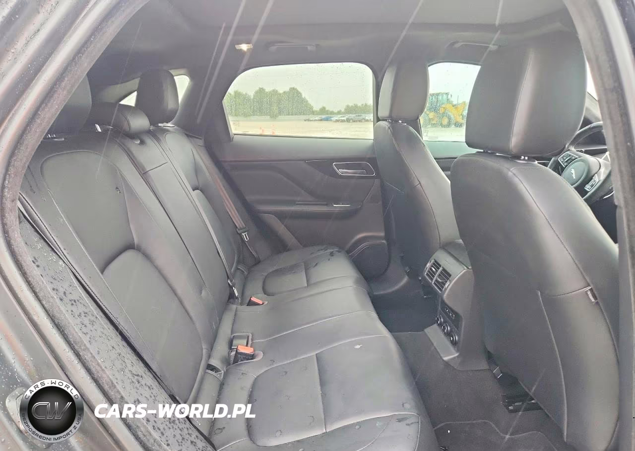 2019 Jaguar F-Pace Premium VIN:SADCJ2FX2KA362875 - 10